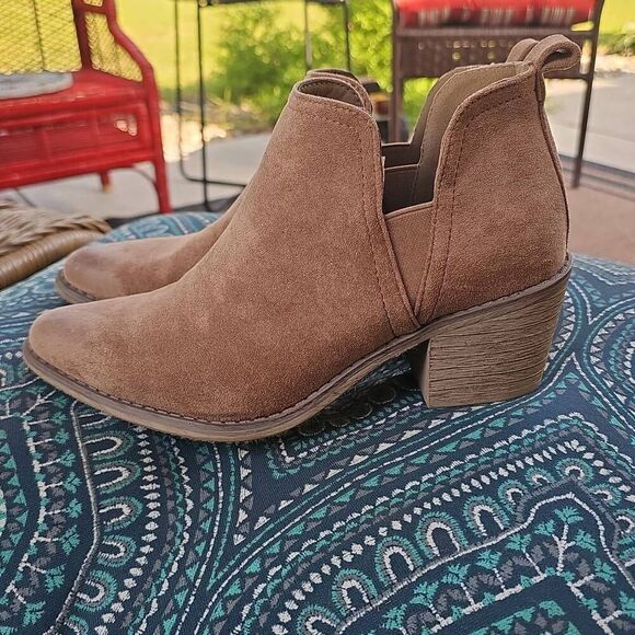 Pierre Dumas Suede Tan Ankle Boots Size 8 - Picture 5 of 10